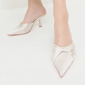 Loeffler Randall white satin mule size 7